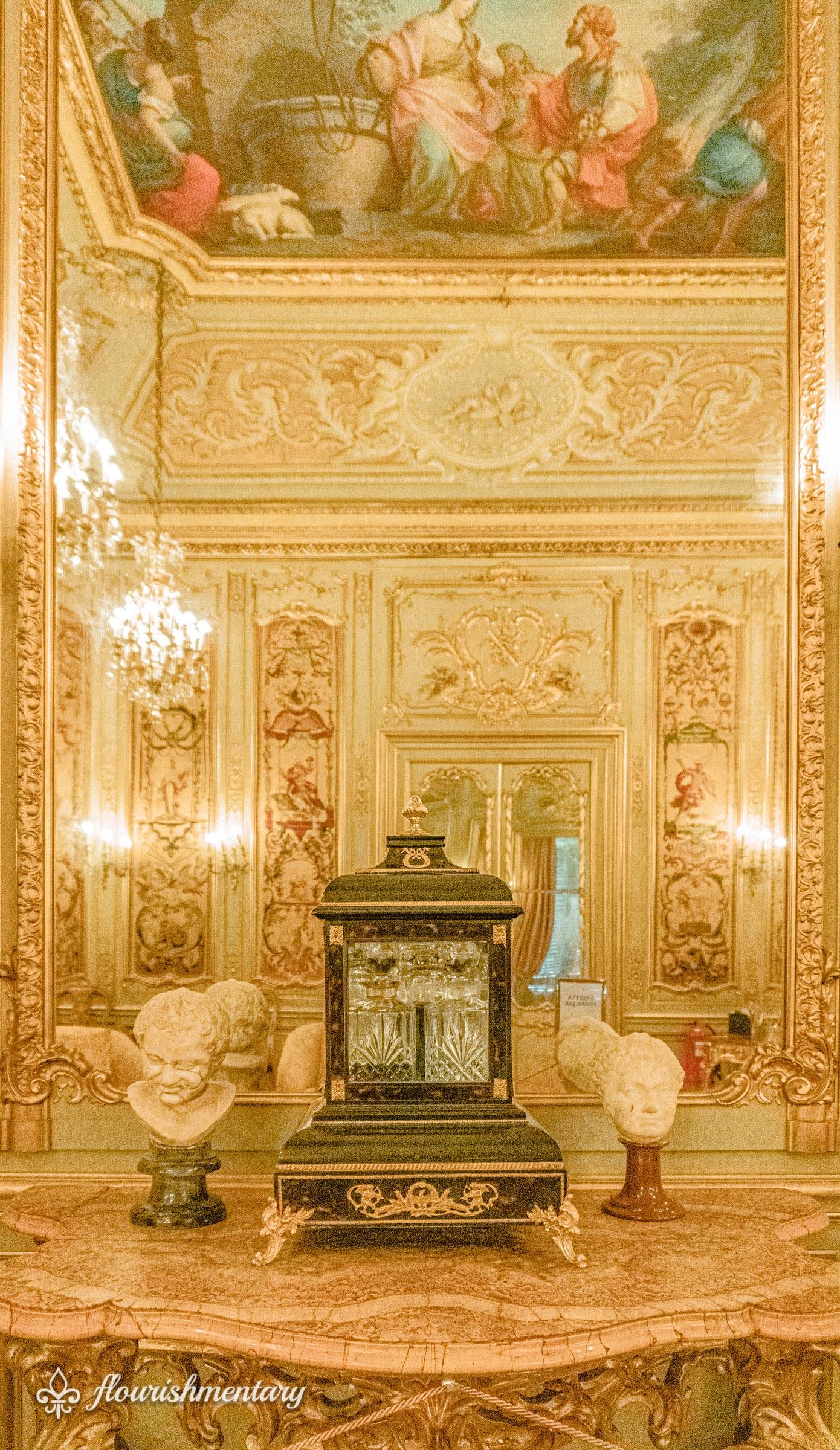 Decorative antiques inside the private apartments
