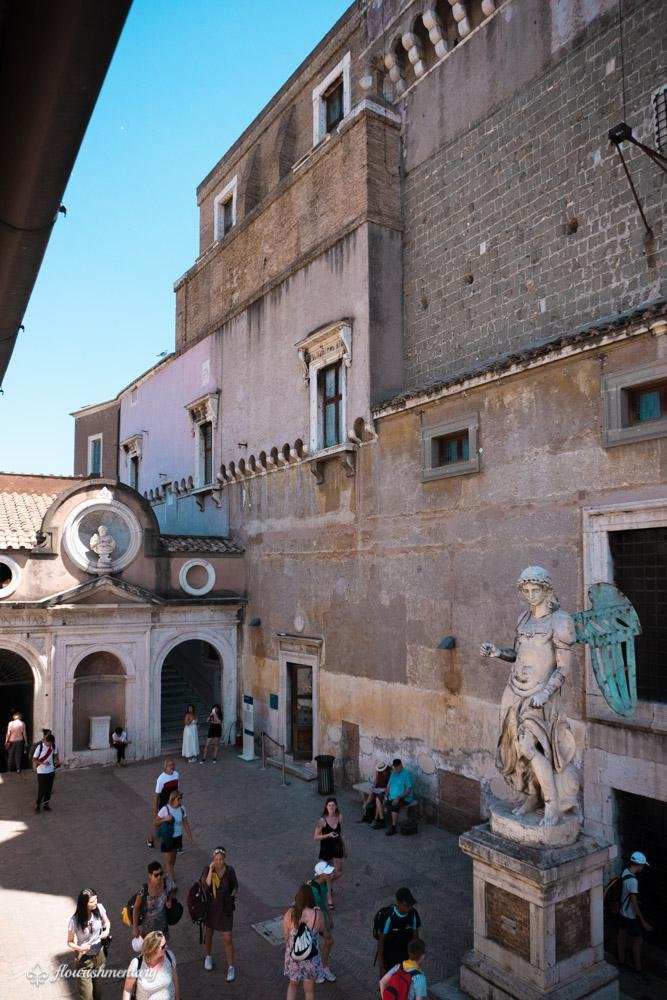 Castel Sant'Angelo courtyard