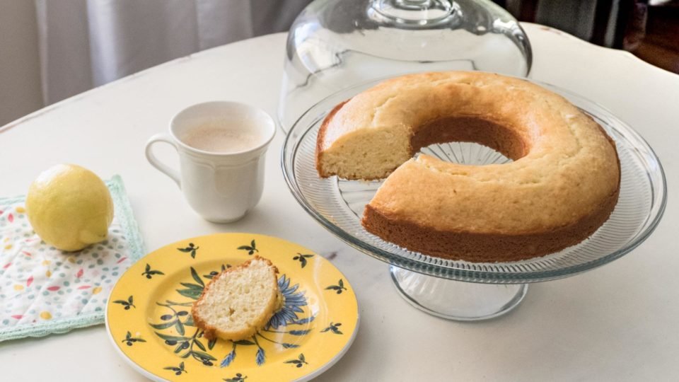 How To Make A Classic Italian Ciambellone Ring Cake