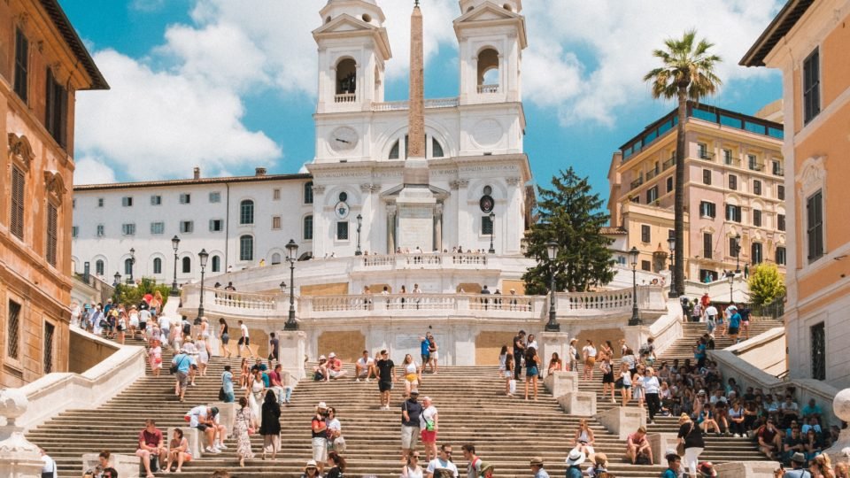 Here’s How To Take A Roman Holiday Tour Of Rome